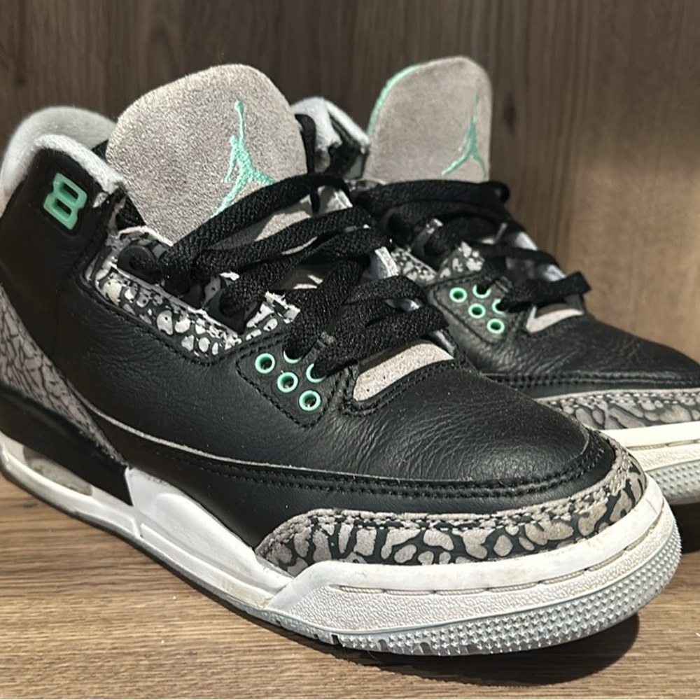 Kids Black and Gray Jordan Sneakers size 3.5